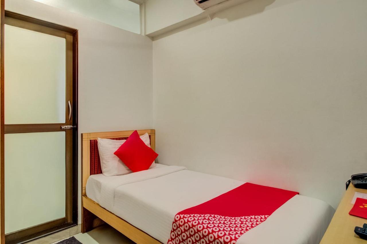 Oyo Flagship 572 Santacruz West Hotel Mumbai Exterior photo