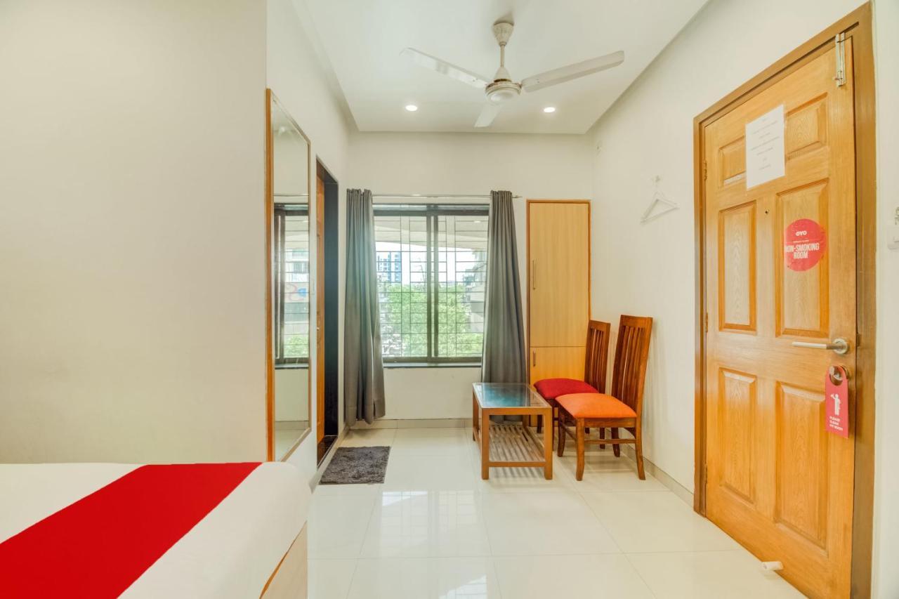 Oyo Flagship 572 Santacruz West Hotel Mumbai Exterior photo