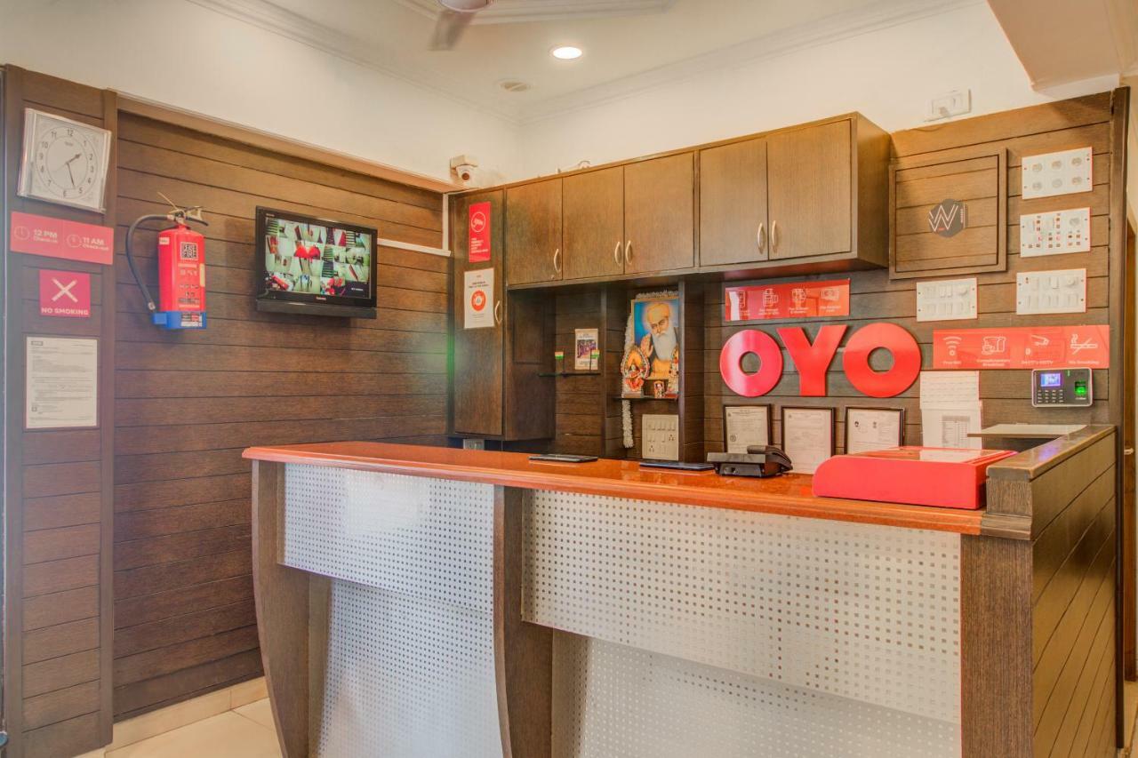 Oyo Flagship 572 Santacruz West Hotel Mumbai Exterior photo